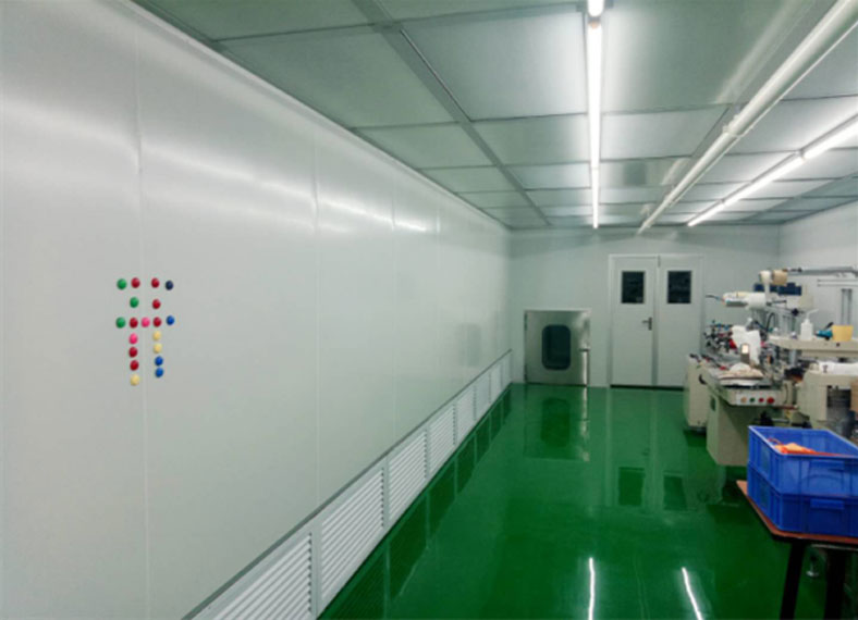 百級光學電子潔凈車間圖片