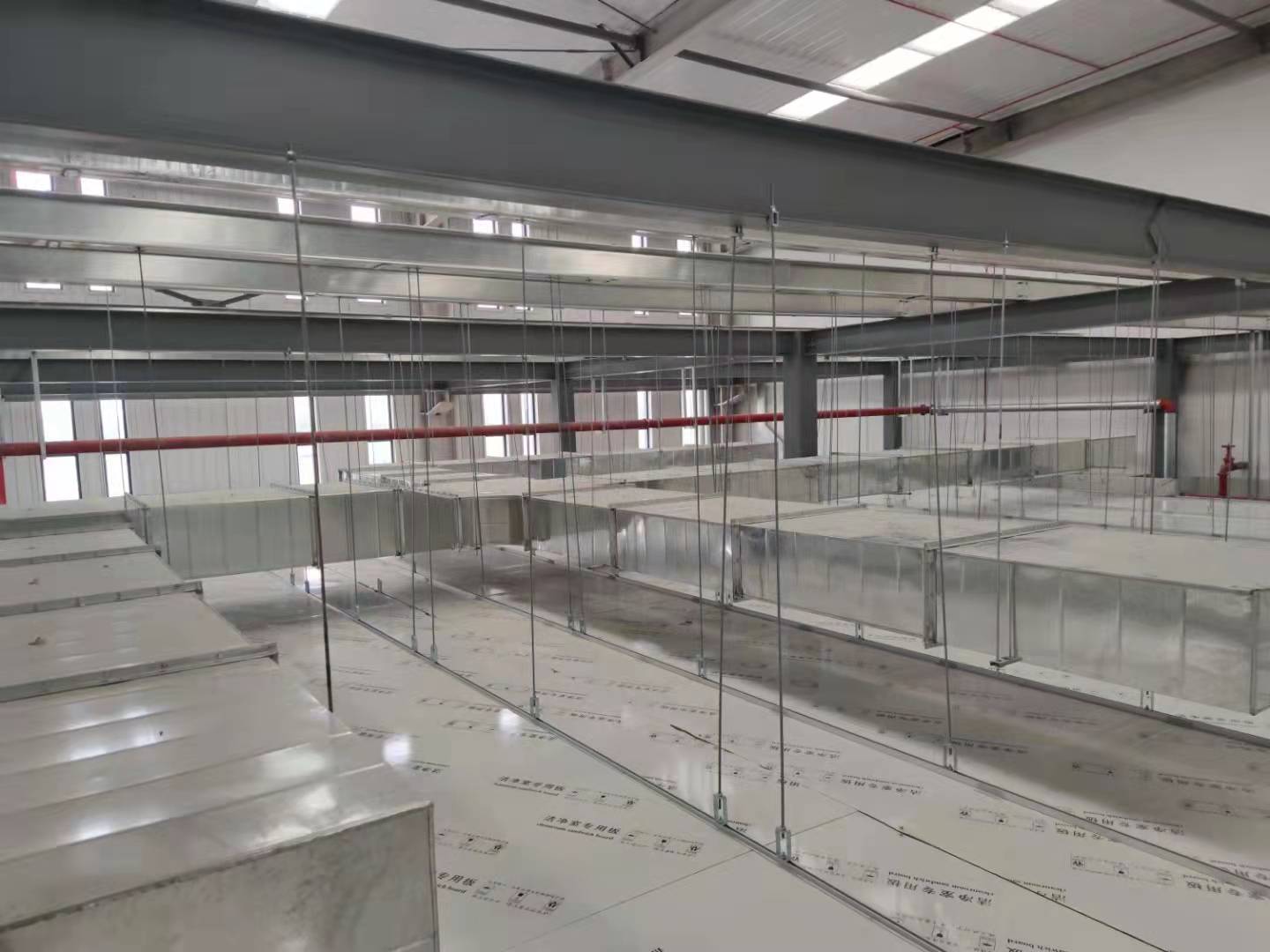 電子潔凈車(chē)間裝修施工圖片