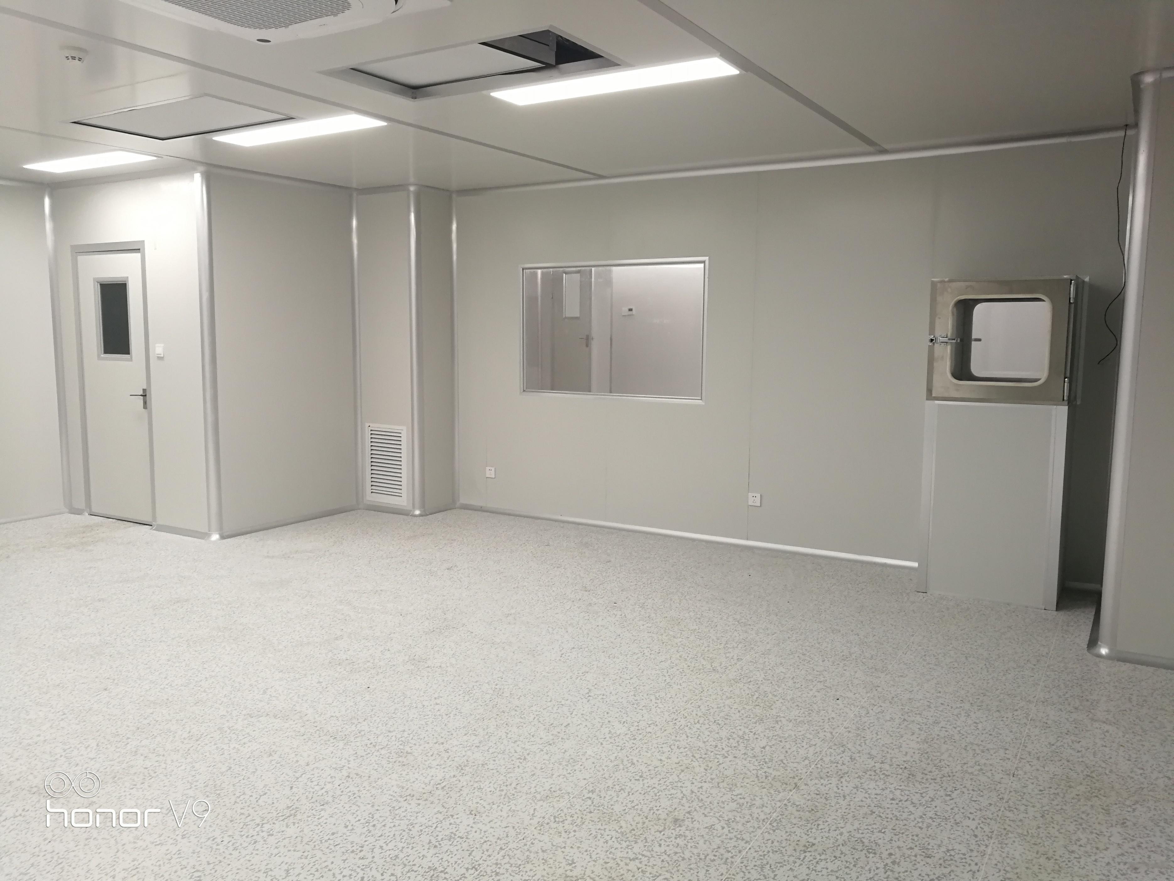 潔凈車間鋪裝PVC塑膠地板圖片